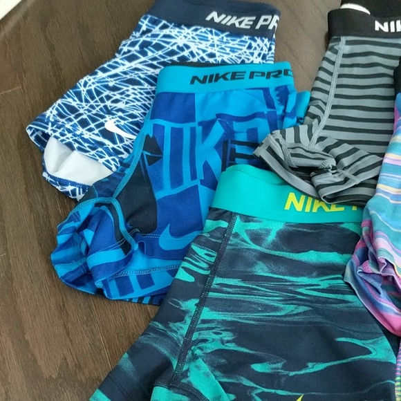 🚫SOLD!! Nike Pro Spandex Shorts - Picture 2 of 5